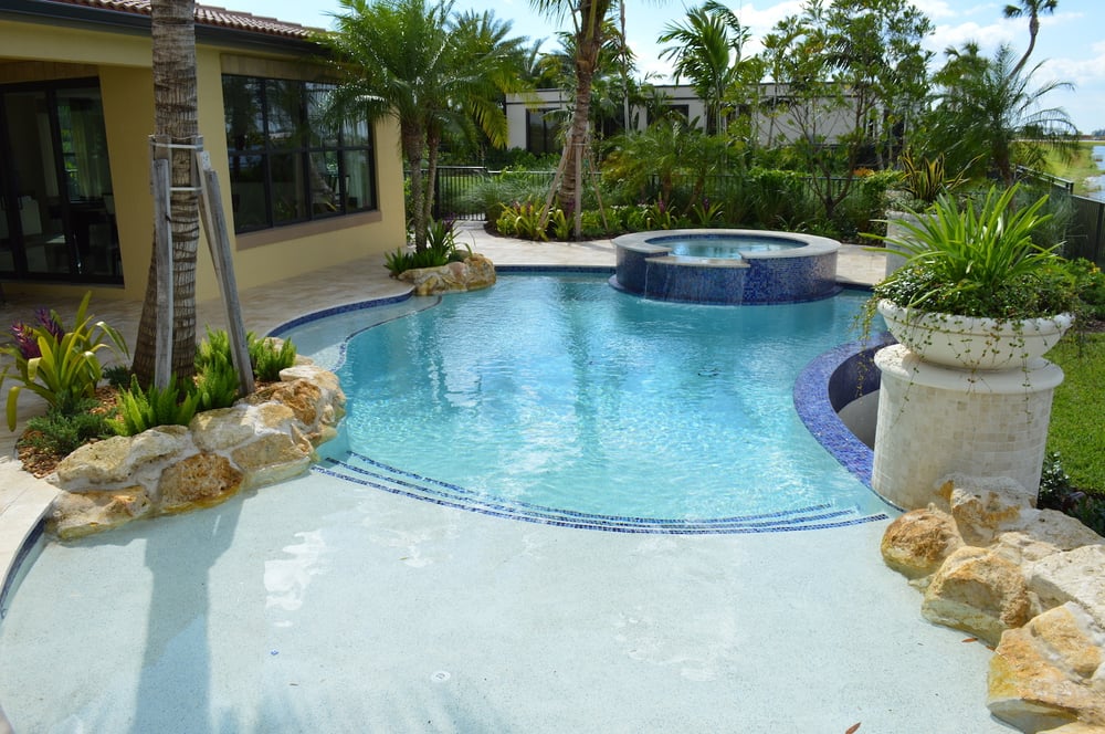 Pool with Blue Gem quartz finish
