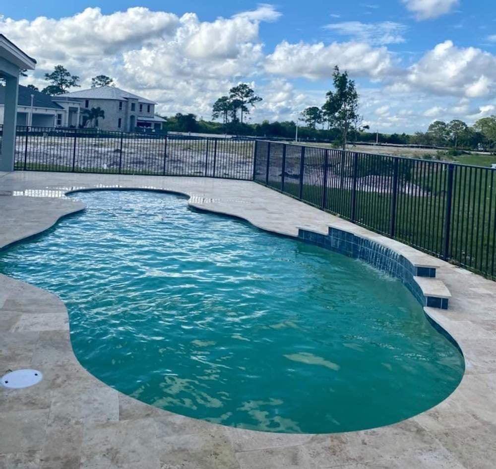 Pool construction - free form shapes